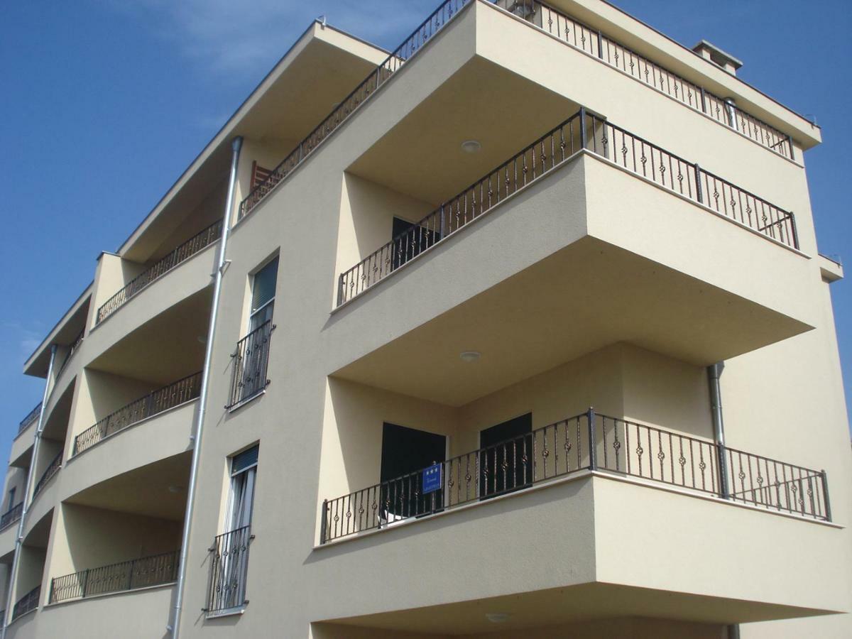 Appartement "Noni" Donji Okrug  Zewnętrze zdjęcie