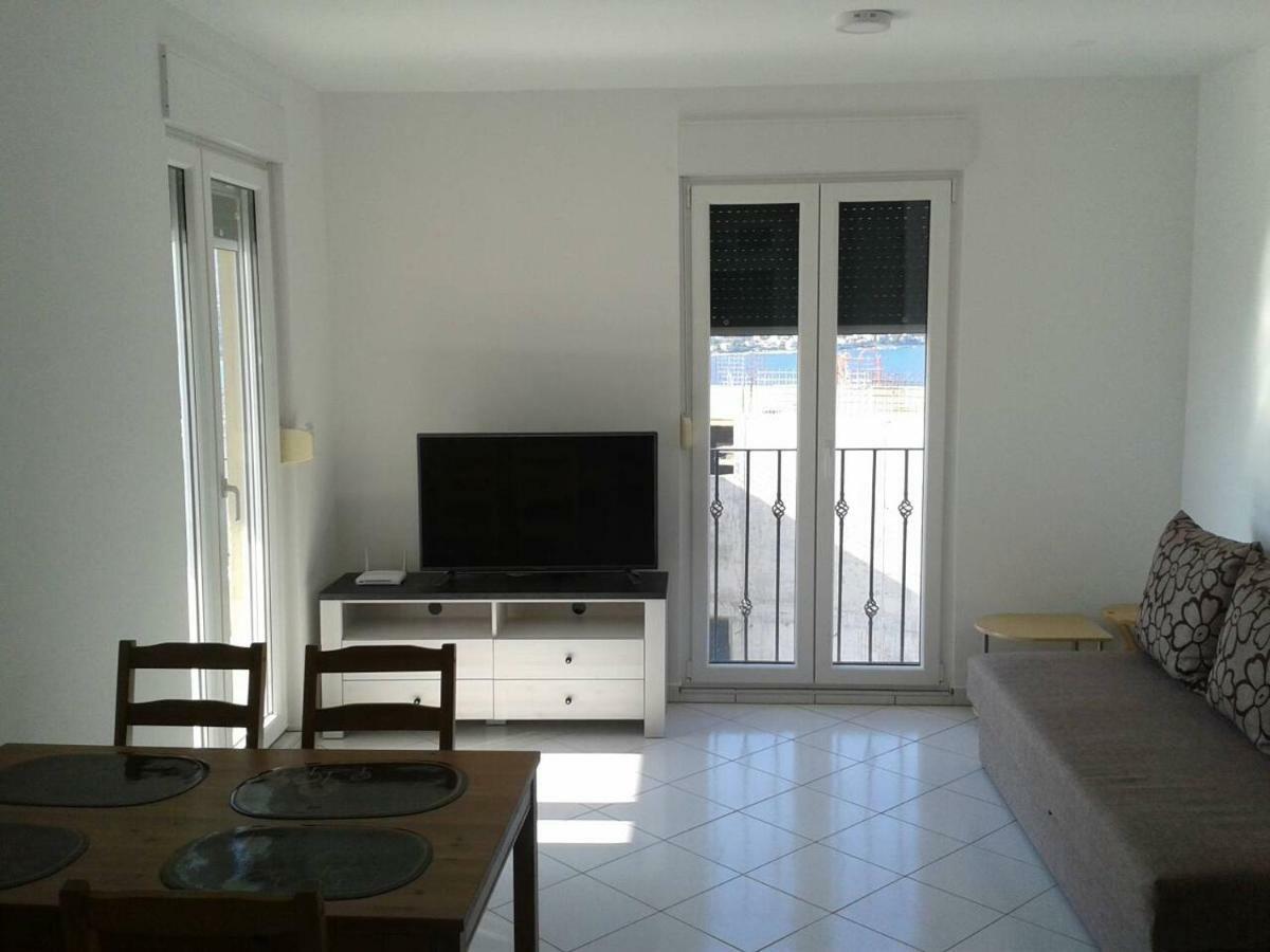 Appartement "Noni" Donji Okrug  Zewnętrze zdjęcie
